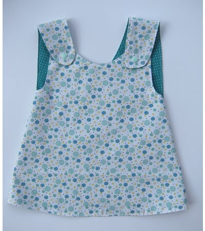 Robe tablier, croisée dans le dos
